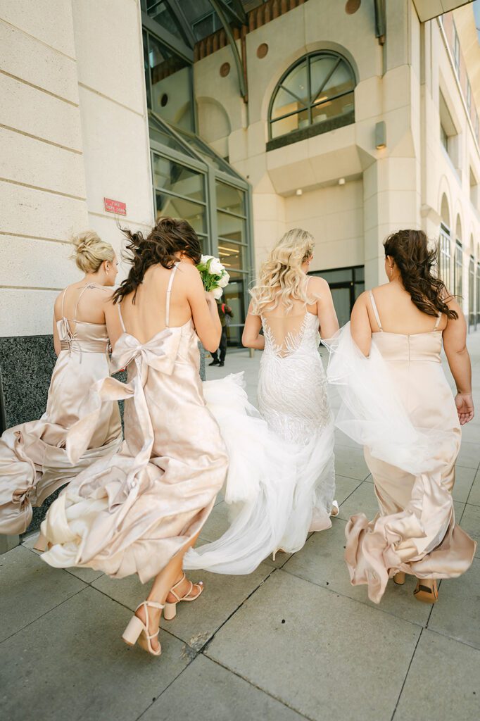 Bridesmaids-photos-for-Hannah-and-Mitch-wedding