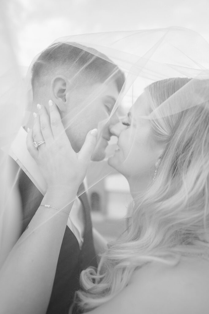 bride-and-groom-wedding-photos