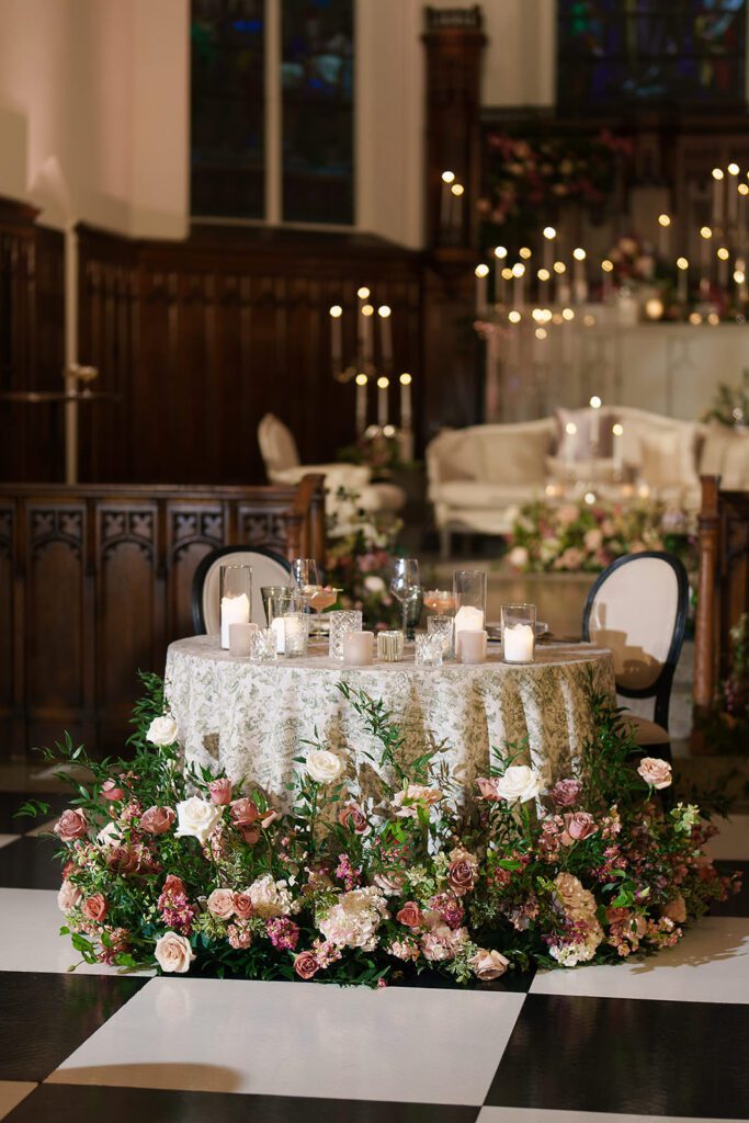 sweet-heart-wedding table