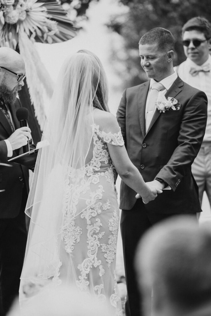 ceremony-photos-black-and-white